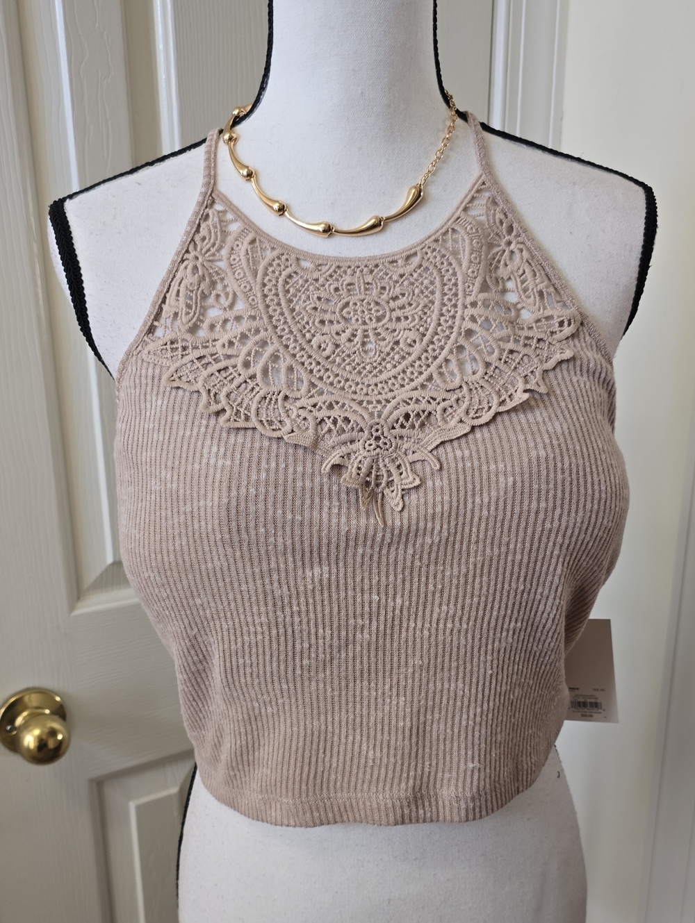 SO BRAND WOMENS JUNIOR PLUS LIGHT BROWN SUMMER CROP TOP W/ BUILT IN BRA SIZE XXL